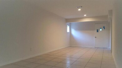 10426 Bucknell Rd, Houston, TX 77016 - photo 6