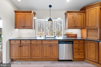 30 Meadow Ln, East Windsor, NJ 08520 - photo 7