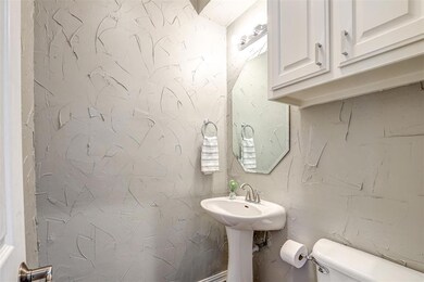 8413 Emerald Cir, North Richland Hills, TX 76180 - photo 5