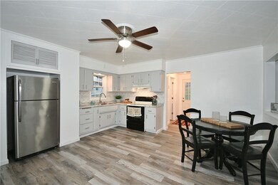 Spacious kitchen for making fancy feasts!