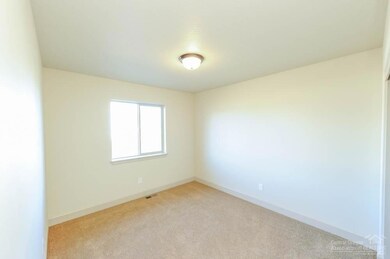 943 SW 25th Ln, Redmond, OR 97756 - photo 5