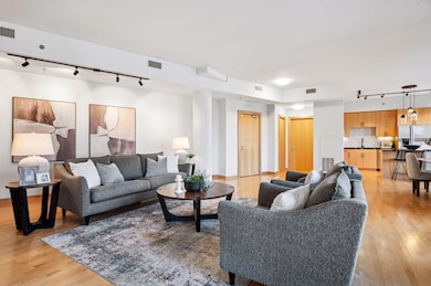 111 4th Ave N unit 601, Minneapolis, MN 55401 - photo 4