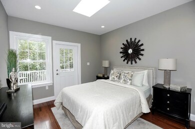 2314 Ashmead Place NW unit 3, Washington, DC 20009 - photo 6