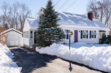 72 Roberts Dr, South Weymouth, MA 02190 - photo 2