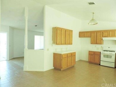 14429 Navarro Dr, Victorville, CA 92395 - photo 7