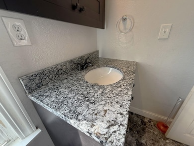 415 N 3rd St, Estherville, IA 51334 - photo 6