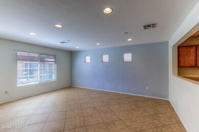 8 Living Room photo c