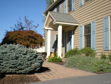 5285 Townsquare Dr, Macungie, PA 18062 - photo 2