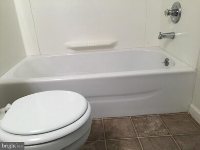 5204 Newton St unit T-1, Bladensburg, MD 20710 - photo 3