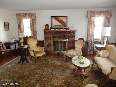 208 W High St, Shepherdstown, WV 25443 - photo 3