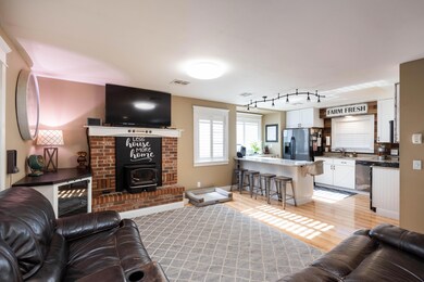 265 N Cedar (1 of 24)