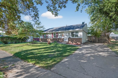 1811 23rd St, Port Huron, MI 48060 - photo 2