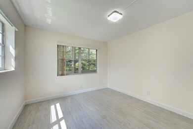 41 Windsor C, West Palm Beach, FL 33417 - photo 6