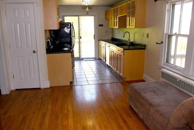 11 Oakwood Rd, Glenmont, NY 12077 - photo 5