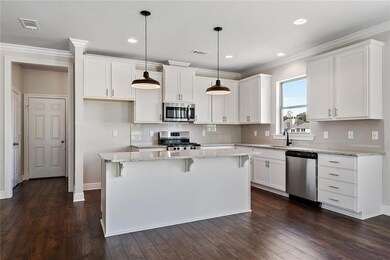 SAMPLE PHOTO ONLY
NOT ACTUAL HOME - COLORS VARY