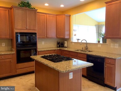 43087 Barons St, Chantilly, VA 20152 - photo 2