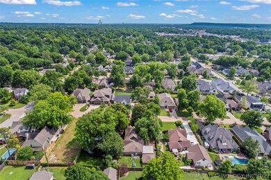 Brookside Area Features Many Luxury New Homes