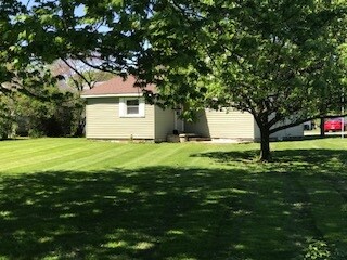 1024 N Wayne St, Warren, IN 46792 - photo 7