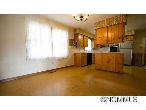 formal dining off kitchen