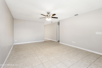 003-photo-living-room-8979833