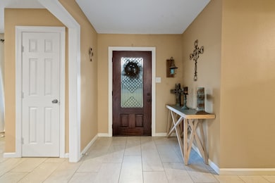 203 N Bayou Bend Dr, Baytown, TX 77521 - photo 4