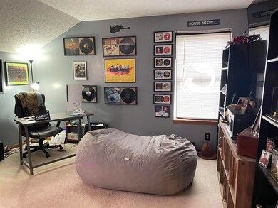 1503 E Kelley Rd, Frankfort, IN 46041 - photo 2