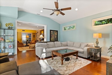 13817 Cypress Village Cir, Tampa, FL 33618 - photo 5