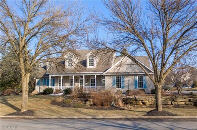 978 Treeline Dr, Allentown, PA 18103 - photo 3