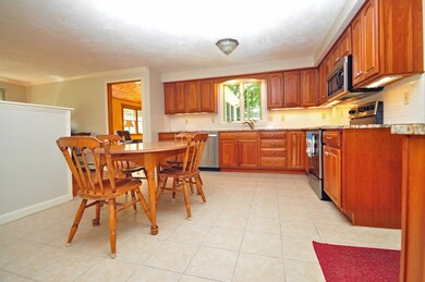 51 Morningside Dr, Rockland, MA 02370 - photo 4