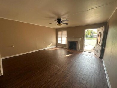 666 E North 16th St unit A, Abilene, TX 79601 - photo 6