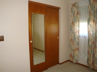 Master Bedroom Closet With Mirror