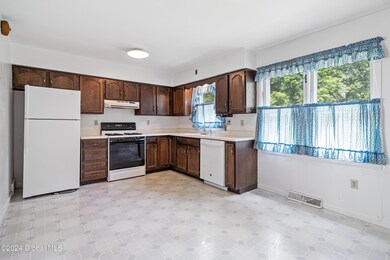 4 Verdi Blvd, Latham, NY 12110 - photo 6