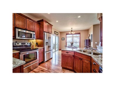 Kitchen. STAINLESS STEEL APPLIANCES, GRANITE COUNT