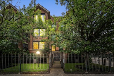 1363 E 64th St unit 1, Chicago, IL 60637 - photo 3