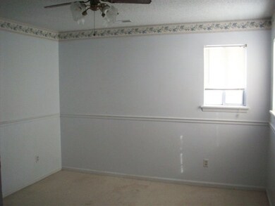 107 Creekview Dr, Jacksonville, NC 28540 - photo 5