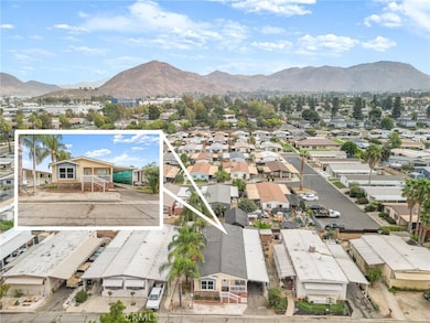 138 Sir Damas Dr, Riverside, CA 92507 - photo 4