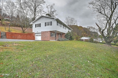 1091 Long Cres DB