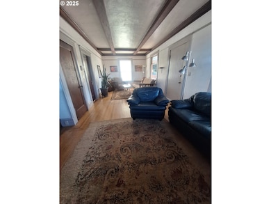 175 S 6th St, Reedsport, OR 97467 - photo 4