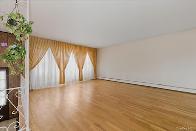 10 Gate Ln, West Islip, NY 11795 - photo 5