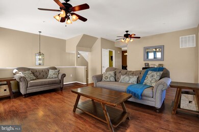 10326 Lantern Ln, Hagerstown, MD 21740 - photo 4