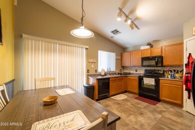 11806 W Laurel Ln-19
