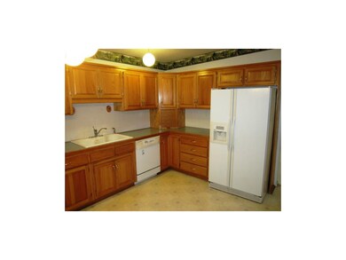 KITCHEN WITH ABUNDANCE OF CABINETS