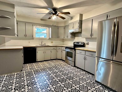 115 Meadow Ln, West Rutland, VT 05777 - photo 5