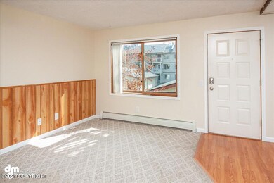 04-Living Room_IMG_1676-Edit