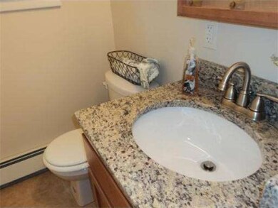 22 Vesper St, Worcester, MA 01602 - photo 6