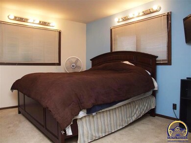 4339 SW Gage Blvd, Topeka, KS 66610 - photo 5