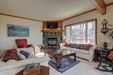 Living Room W/Fireplace