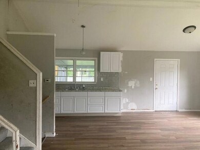 1614 Baxter Dr, Columbus, OH 43227 - photo 4