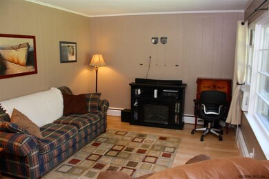 5 Weiser St, Glenmont, NY 12077 - photo 2