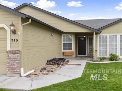 313 S Valley Dr, Nampa, ID 83686 - photo 3
